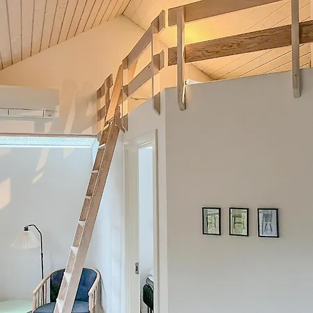 Fint Hjem I Med Utendørsbasseng Feriehus Neksø