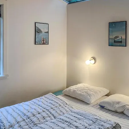 Fint Hjem I Med Utendørsbasseng