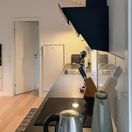 Fint Hjem I Med Utendørsbasseng Feriehus