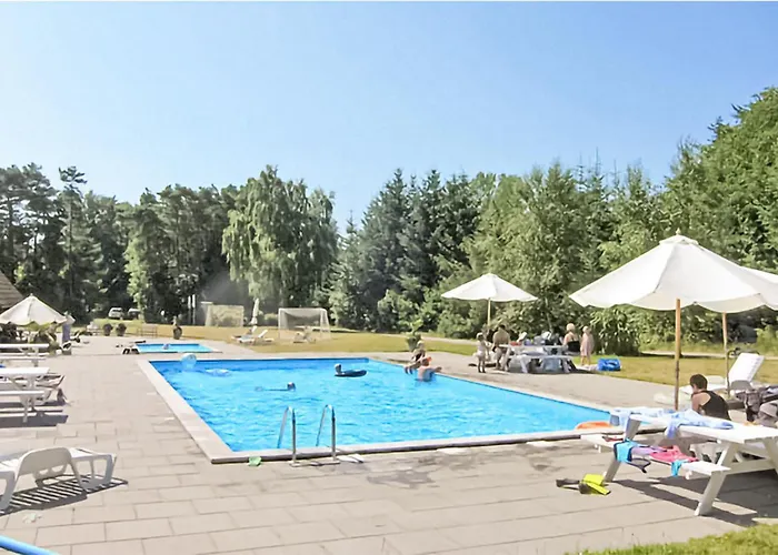 In With Outdoor Swimming Pool Сasa de vacaciones Neksø